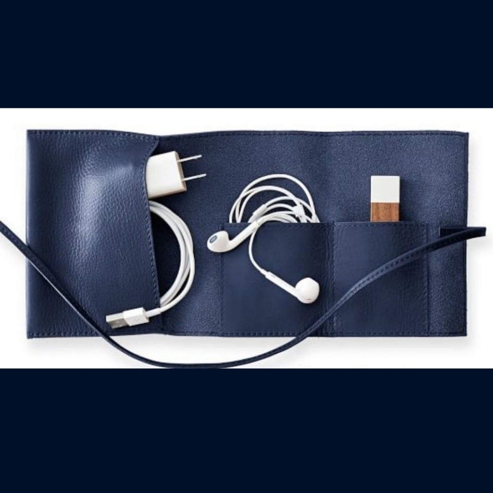 Mark And Graham Leather Charger Rollup